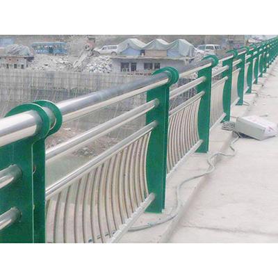 山東道路、橋梁不銹鋼復(fù)合管