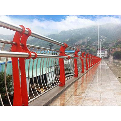 山東道路、橋梁不銹鋼復(fù)合管